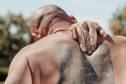 découvrez des idées inspirantes de tatouages sur la colonne vertébrale, alliant élégance et signification profonde pour sublimer votre dos.