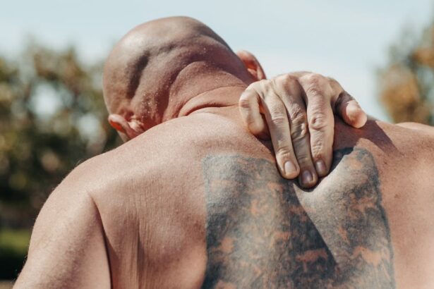 découvrez des idées inspirantes de tatouages sur la colonne vertébrale, alliant élégance et signification profonde pour sublimer votre dos.