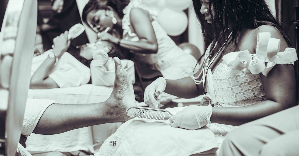 découvrez nos idées estivales de nail art pour les ongles des pieds, alliant couleurs vives et motifs tendance pour sublimer vos pieds tout l'été.