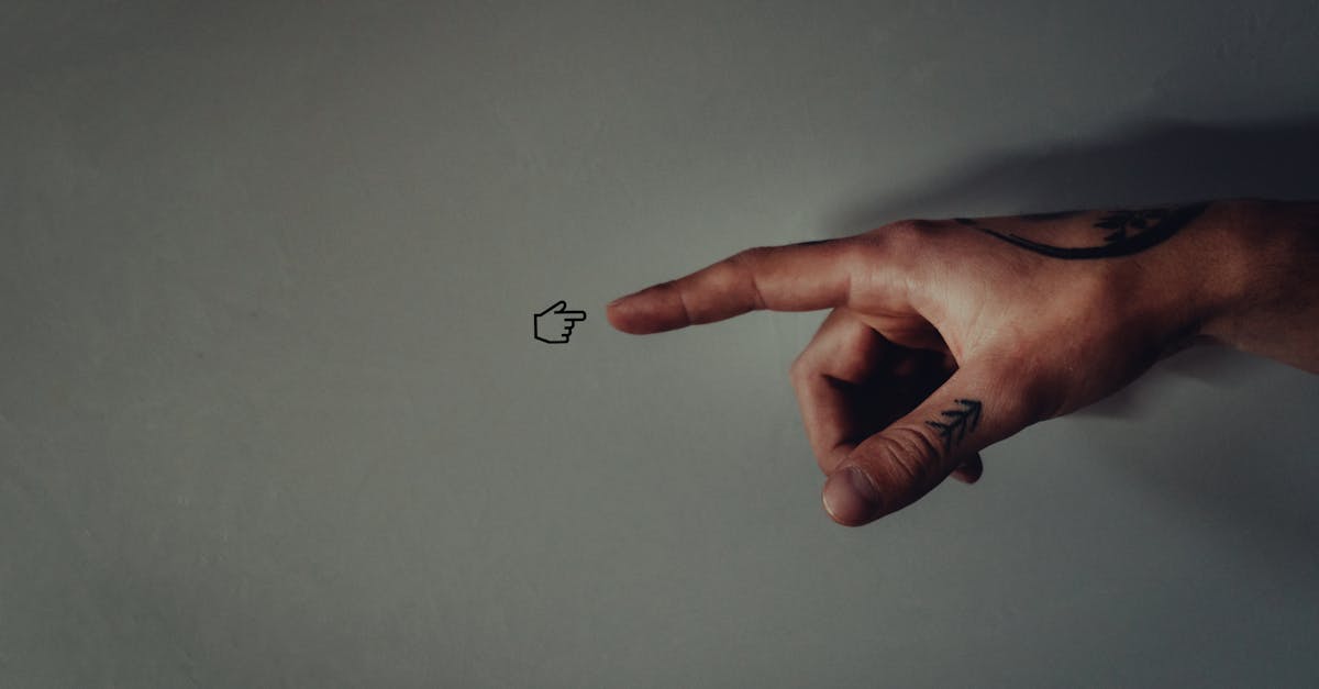 découvrez la signification des tatouages et les symboles cachés derrière chaque dessin pour exprimer votre identité et vos valeurs.