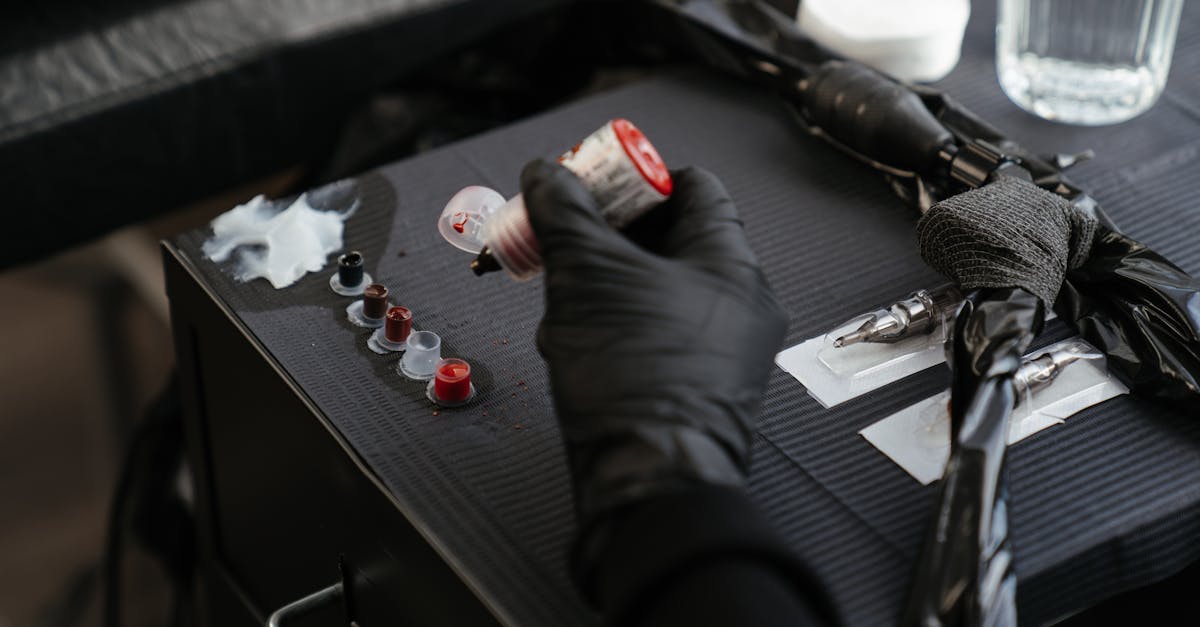 découvrez tout sur les couleurs de tatouage : significations, types d'encres, conseils pour un rendu éclatant et durable, ainsi que les tendances actuelles en tatouage coloré.